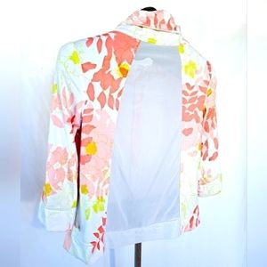 Lululemon Floral Zip Front Jacket Vented Mesh Back 3/4 Wide Sleeves Zip Pockets